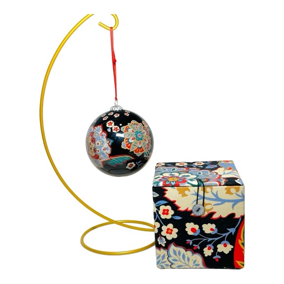 Vera Bradley Versailles Christmas Glass Ornament 2010 with Keepsake Gift Box - Picture 3 of 11